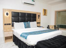 Golden Tulip Hotel，位于阿沙巴的酒店