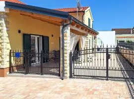 4 Bedroom Stunning Home In Vodice