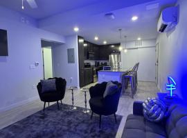 Luxury Retreat EV Charger Gym and Game Room，位于Jarrell的酒店