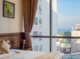 Holiday Central Nha Trang