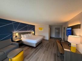 Comfort Inn & Suites Danbury-Bethel，位于丹伯里的酒店