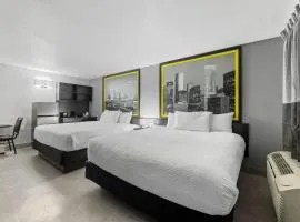 Super 8 by Wyndham Texas City - Galveston Area