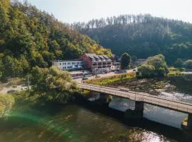 施罗斯伯格酒店