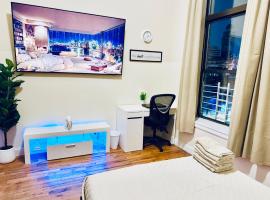 Ultra-Modern Luxury Room Executive Stay Near NYC，位于帕特森的酒店