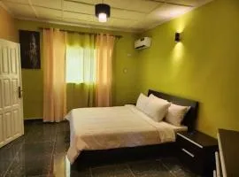 Giannas Home N Suites