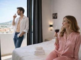 罗马尼亚酒店，位于切塞纳的酒店