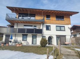 2 Zimmer Appartement Terrasse mit Bergblick，位于雷滕贝格的酒店