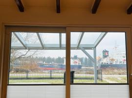 Das Weichenhaus direkt am Nord-Ostsee-Kanal，位于Breiholz的酒店