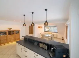 5-Star Apartment Relax & work with your family