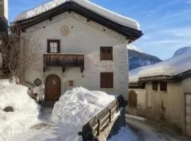 Holiday Home Pensiun Tung by Interhome