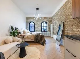Stylish Loft Apartment in Volta Quarter