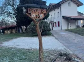 Casa Riva Us