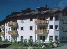 Apartment Chesa Sunasain V8 by Interhome