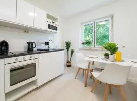 Apartment Eg Links helle 70m 2-Zimmer Wohnung nähe Salzburg by Interhome