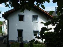 Holiday Home Komfortables Ferienhaus mit Garten und Parkplatz in unmittelbarer Nähe zum Stad by Interhome