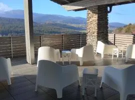 Apartment BayVista-Appartement mit Terrasse und Bergblick by Interhome
