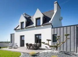 Holiday Home Villa Tante Alice Meerblick Komfort Villa Alleinlage mit Aufzug Jacuzzi Dampfb by Interhome