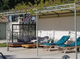 Holiday Home Charmantes Bauernhaus in der Provence by Interhome