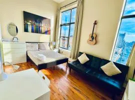 Modern Luxury Executive Room with NYC Fast Access