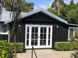 Waihinau Cottage - One or Two Room Options!