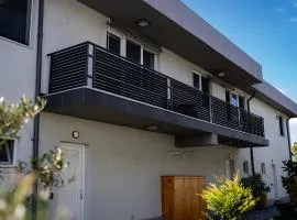 Family-Friendly Apartment, 2 Bedroom and Living Area & Balcony, with Garden Access, Donilads Properties - Home Everywhere, Relax & Nature Escape