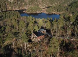 Gluba Treetop Cabins Elgposten，位于Harkmark的酒店