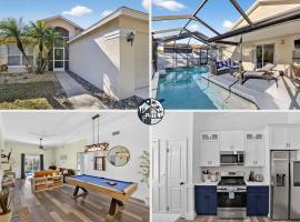 Lakefront 4-Bedroom Home with Pool，位于里弗维尤的酒店