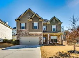 Open Plan Arcade Home with Natural Hardwoods Sleeps 10
