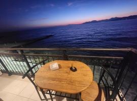 Blue Sea Suite Avlakia，位于Avlákia的酒店