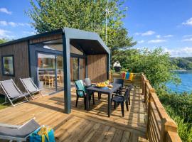 Mobil home Ty Brehat vue lac 2 chambres 4 personnes，位于卡纳克的酒店