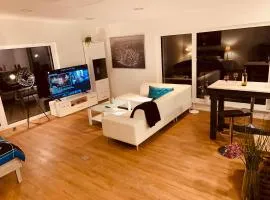 FeWo Mara - ruhige Maisonette mit Garten & Klimaanlage