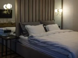 Mirror Apartments
