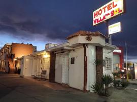hotel villa del sol chihuahua，位于奇瓦瓦的酒店