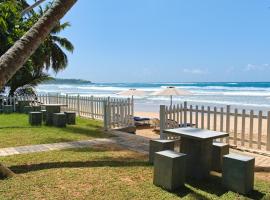 Smeralda Resorts Dikwella，位于迪克韦勒的酒店