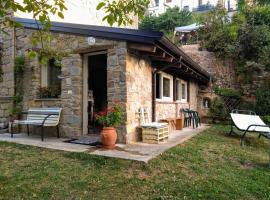 Casa Gra - Stunning Stonehouse With Garden，位于Toano的酒店