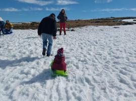 Casas da Fraga - Serra da Estrela，位于福尔努什迪阿尔戈德里什的酒店