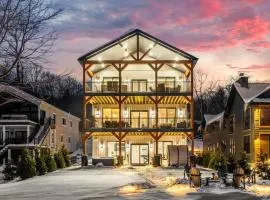 9 BR,34 Sleeps Skiing Lake Sauna Hottub Kayaks