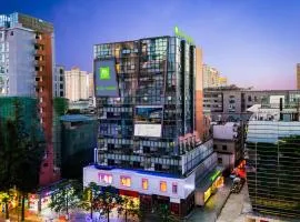 宜必思尚品昆明南屏步行街酒店