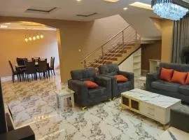 Dipo Apartments