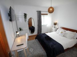 Peniche Surf Lodge 2，位于佩尼契的酒店