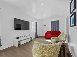 SW Detroit 3BR | 5–10 Min Downtown + Parking