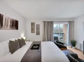 Modern Midtown Studio and Private Balcony