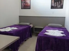 Quarto Duplo Comercial - Queen's Hotel