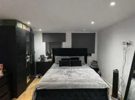 Cosy Modern 1 bed apartment in Caterham