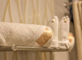 Hotel Adelina Balanga City，位于Balut的酒店