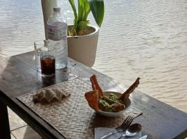 Ginger Harmony Guesthouse and Cafe，位于坦加拉的酒店