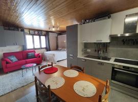 Chaleureux studio avec grande Terasse - Maurienne，位于莫达讷的酒店