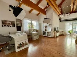 Studio-Apartment - Ihr Zuhause auf Zeit in einem Fotostudio!