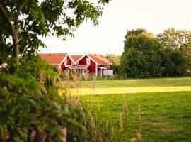 爱普威肯斯度假酒店，位于瓦尔贝里的带泳池的酒店