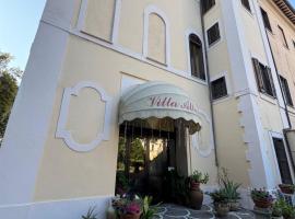 阿尔缇耶利别墅酒店，位于阿尔巴诺拉齐亚莱的酒店